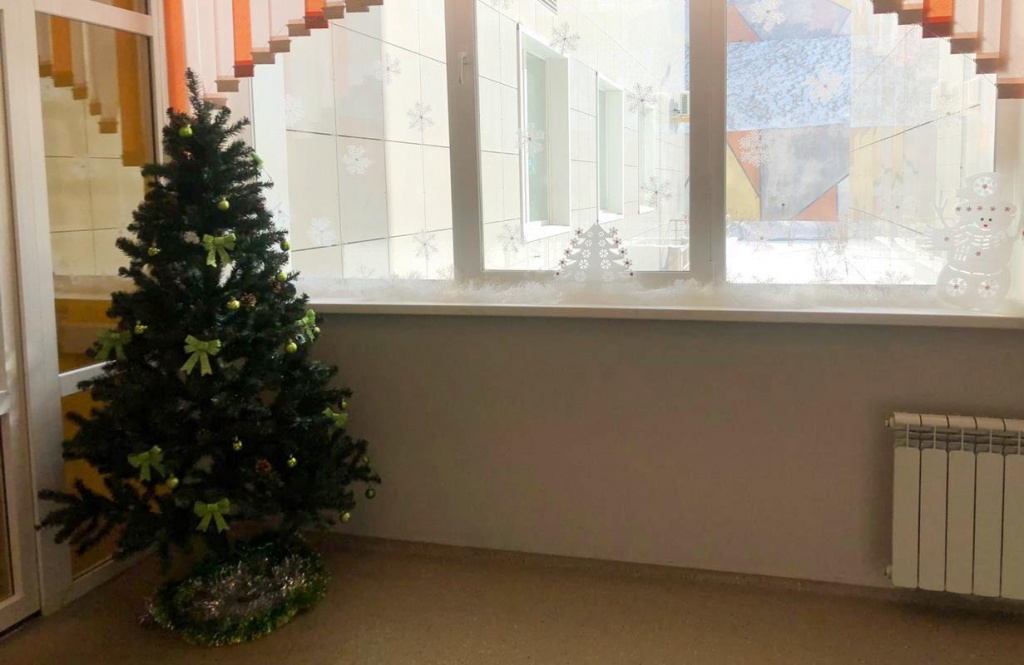 Перинатальный центр Приморья украсили к Новому году (2).jpg